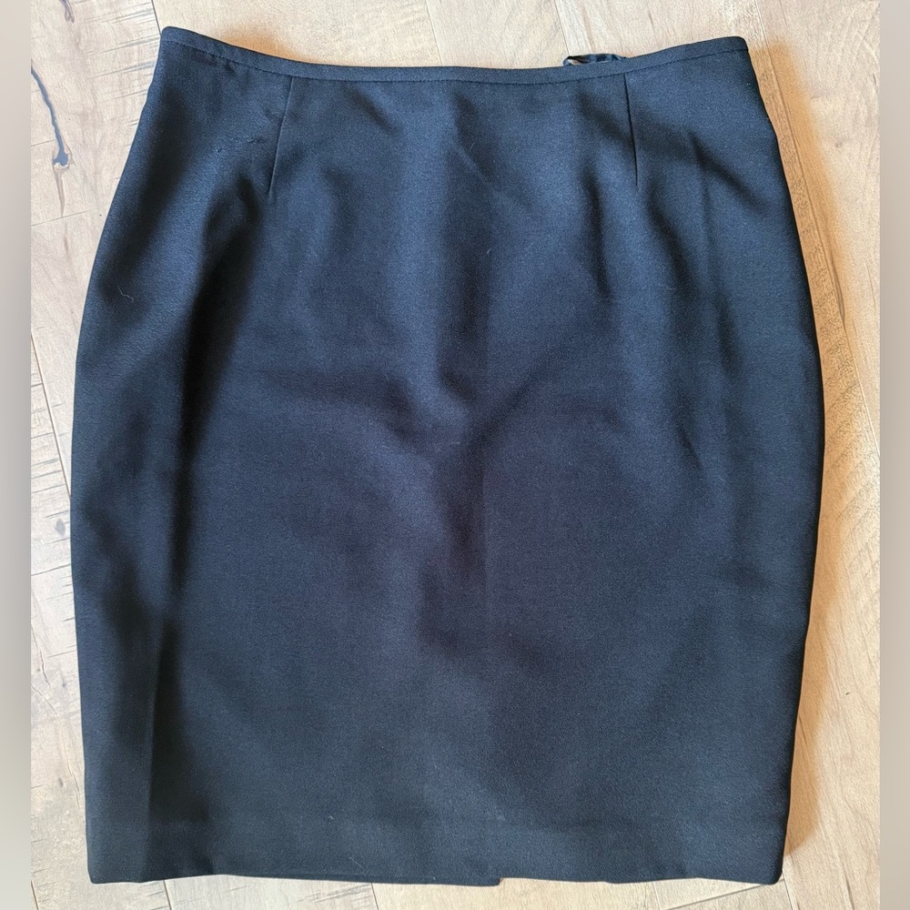 Le Suit Petite Black Skirt